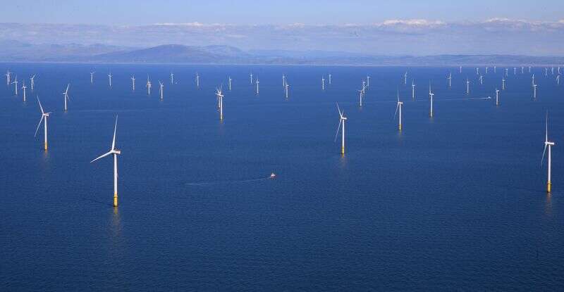 Korea Południowa przedstawia 43 miliardy dolarów plan dla największej na świecie morskiej farmy wiatrowej Reuters
