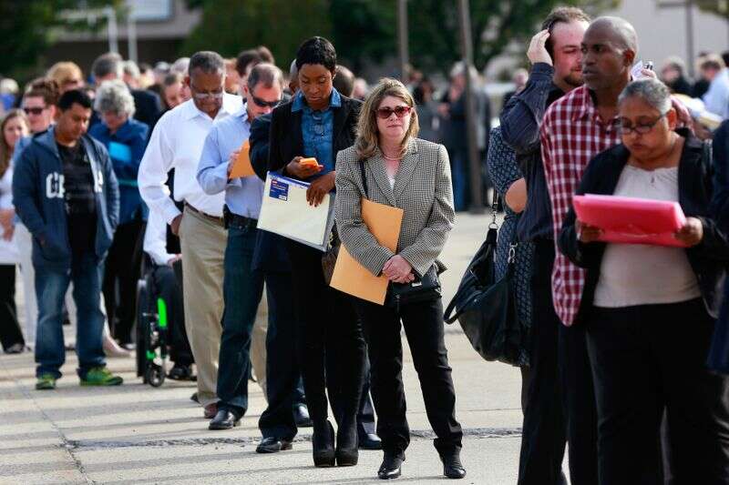 Liczba ofert pracy w USA wzrosła w grudniu; małych firm zdesperowanych dla pracowników Reuters