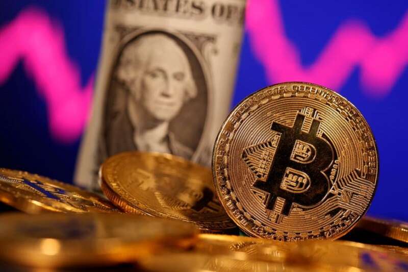 Bitcoin Oczy Wzloty; US ETF Launch \"Prawie zdecydowanie\" Coming By Investing.com