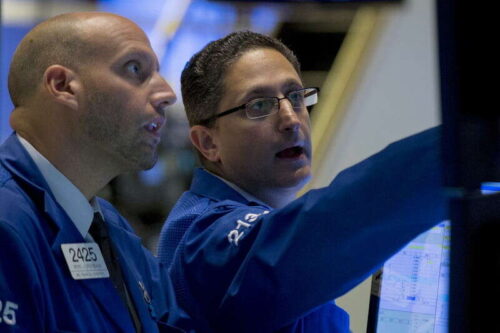 Wall Street jeździ Bullish Address, aby nagrywać wysokości przez Investing.com