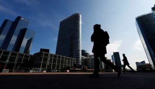 Euro Zone Investor Morale wznosi się na bardziej optymistycznym programie Outlook przez Reuters