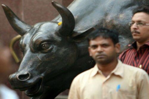 Indie zapasami niżej przy zamknięciu handlu; Nifty 50 w dół 0,40% przez Investing.com